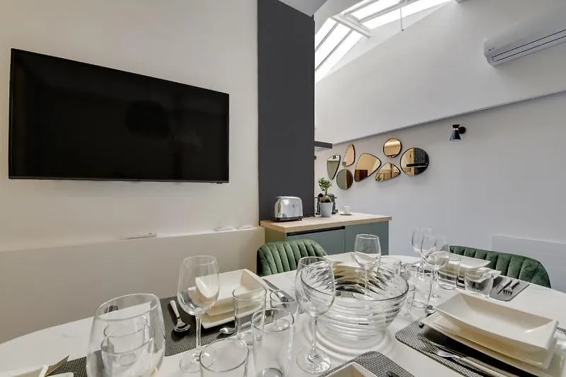 166 Roza - Superb In Paris. Appartamento